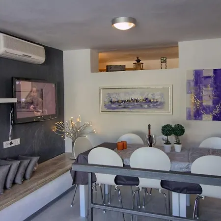 Zoya 2km Hotel 4*