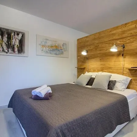Zoya 2km Hotel Ližnjan