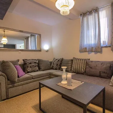 Hotel Zoya 2km