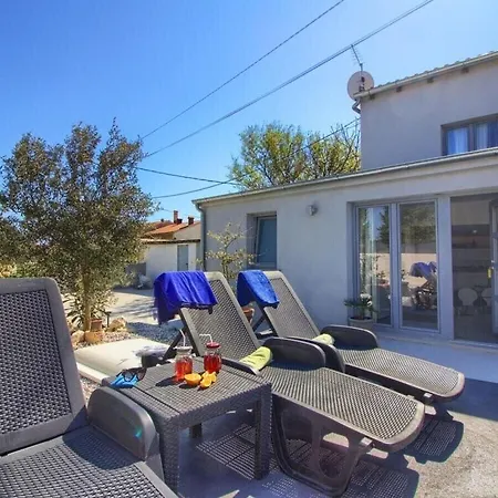 Zoya 2km Hotel